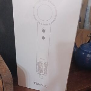 New In Box Tideway Hair Dryer in White